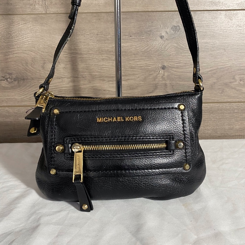 Micheal Kors black and gold tone leather crossbody - Picture 4 of 10
